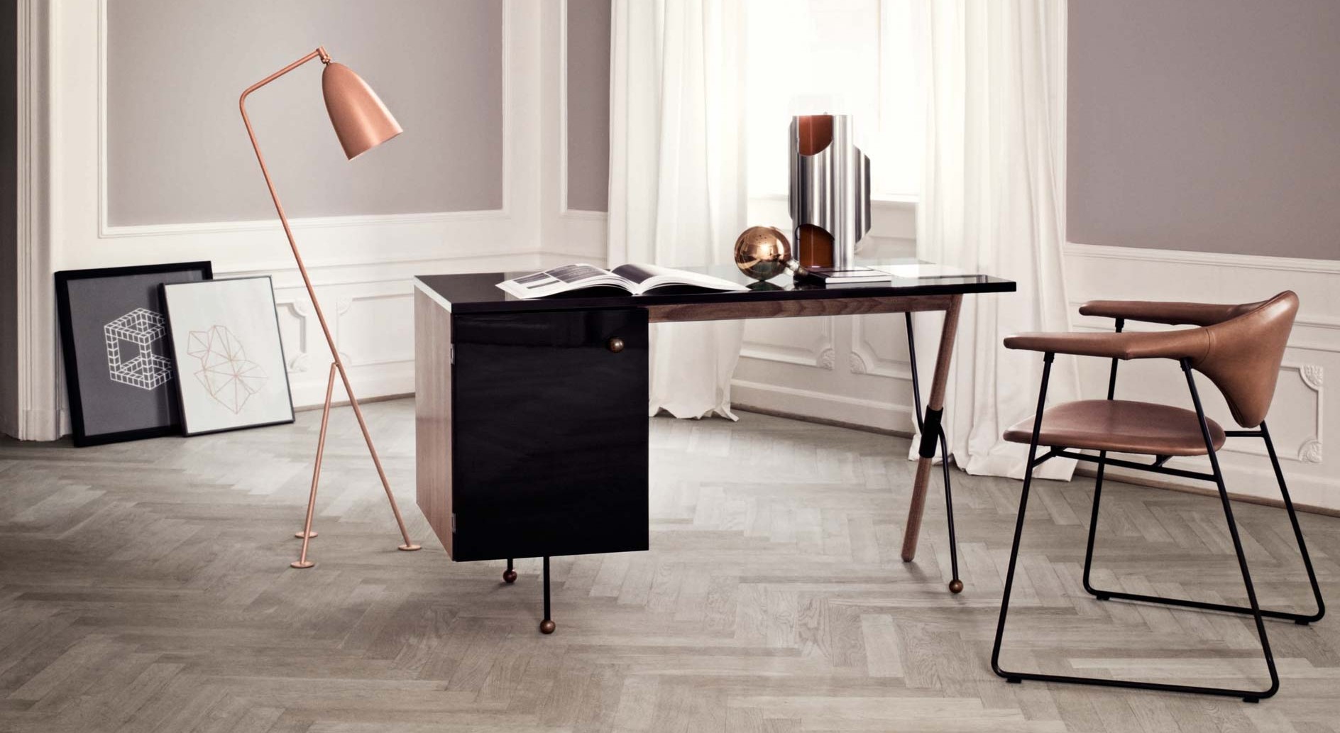 Gubi-Masculo-Lounge-chair-grashopper-lampe-GamFratesi Design Studio-stol-desk62